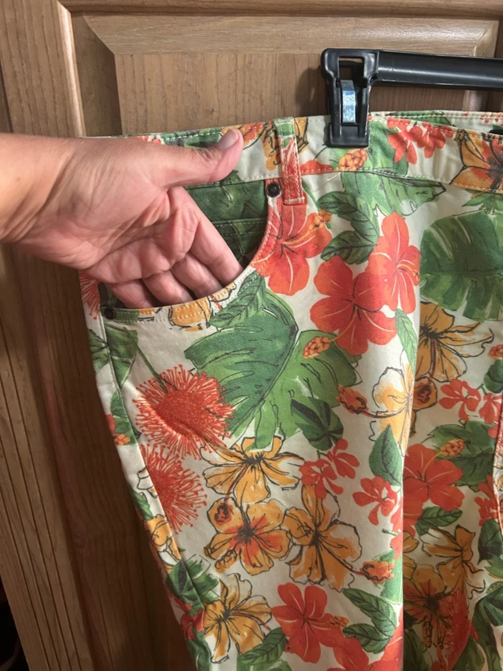 Shorts - Picture 3 of 5
